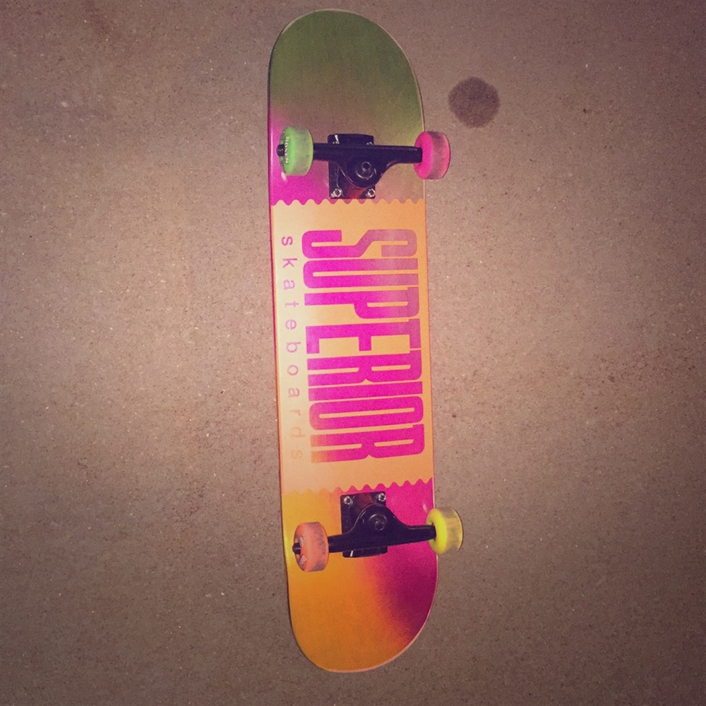 Superior skateboard complete deck